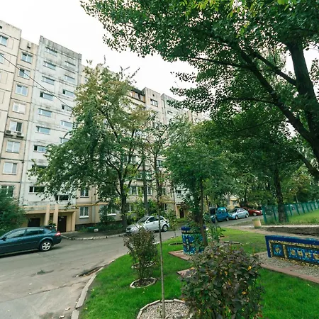 Apartment Near Gulliver Kyiv Room photo
